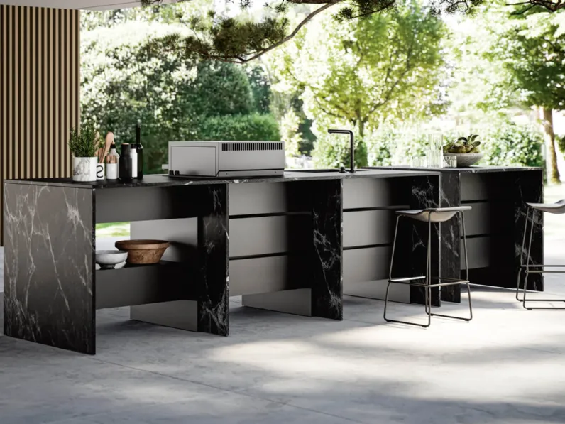Cucina Design outdoor con cassetti B table 01 di Maistri