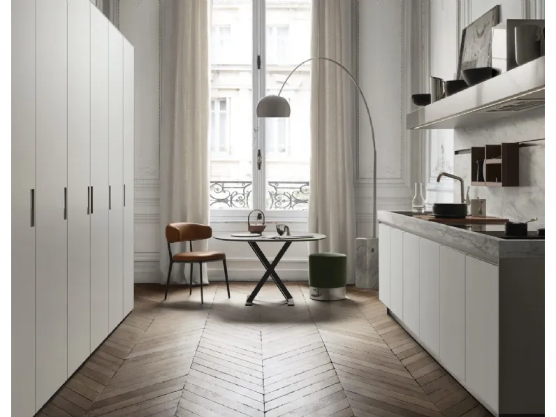 Cucina Design lineare Beta in laccato Bianco e marmo di Arclinea