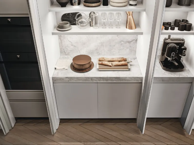 Cucina Design lineare Beta in laccato Bianco e marmo di Arclinea