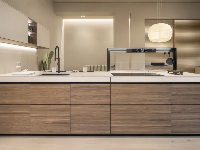 Cucina Design Genius Loci in Noce Canaletto di Valcucine