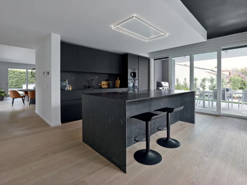 Cucina Design con isola Giza di Maistri