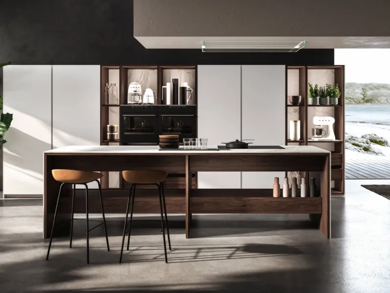 Cucina Design con isola K table in laccato e legno di Maistri