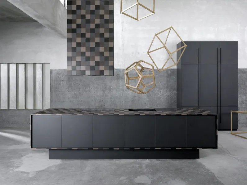 Cucina Design a isola Eco in Paperstone materiale composto da fibre naturali ottenute da carta riciclata e da resine di Key Cucine