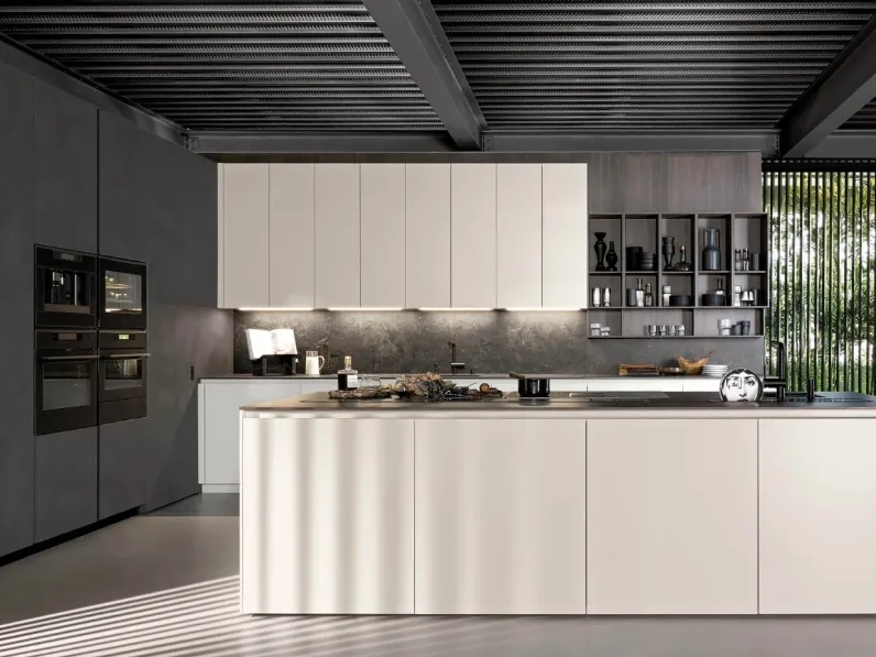 Cucina Design con isola Lain Project 7 in laccato opaco di Euromobil