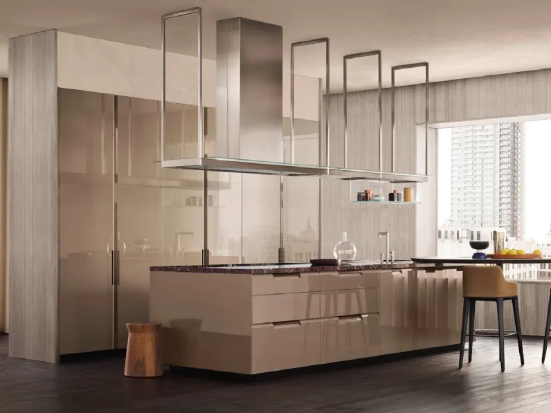 Cucina Design con isola in laccato lucido Shape 02 di Poliform