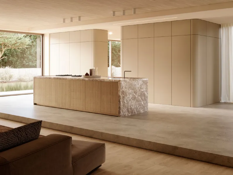 Cucina Design con isola Sistema 2-2_16 in laccato opaco e rovere light di Nova Cucina