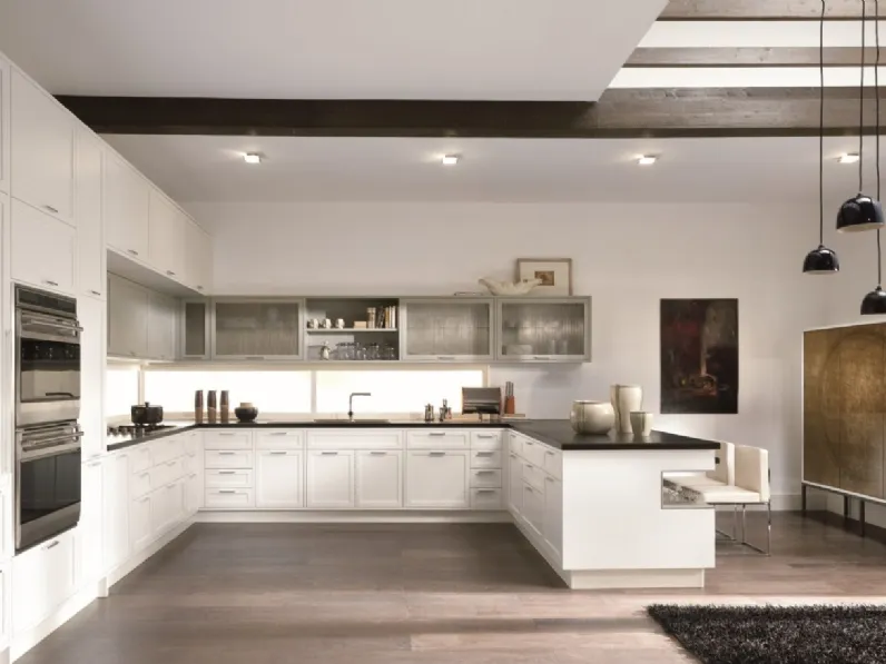 Cucina Design Timeline con penisola laccata di Aster Cucine
