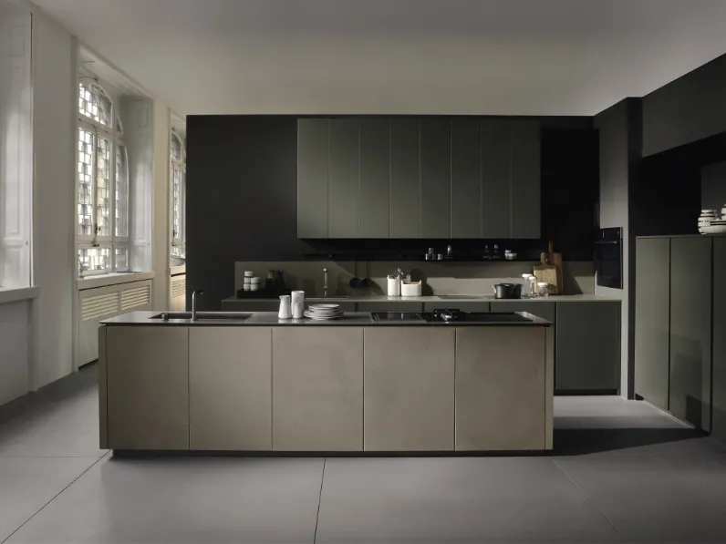 Cucina Design con isola Viva in laccato di Maistri