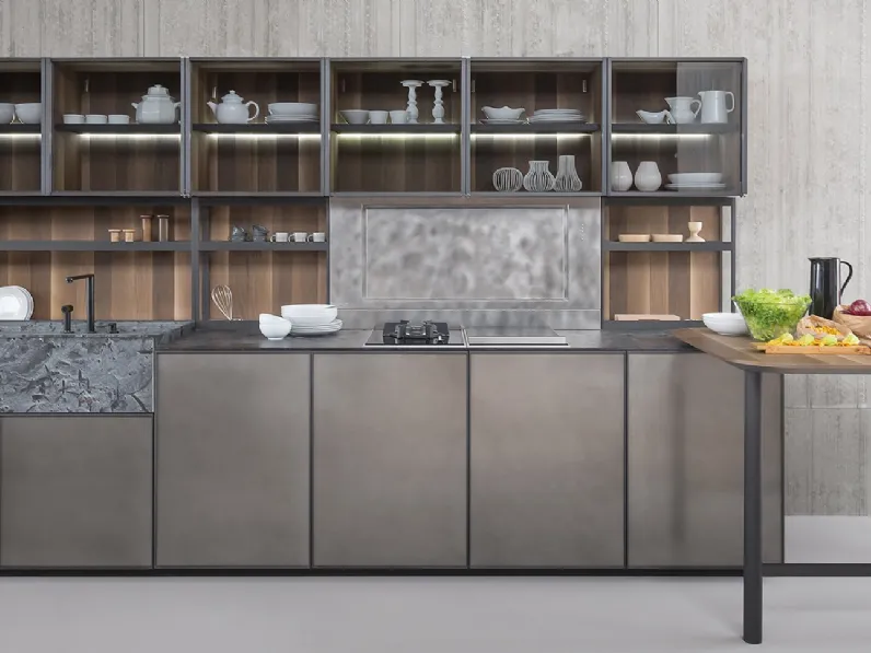 Cucina Design con isola XP 02 in vetro acidato di Zampieri Cucine