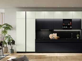 La cucina lineare Altea Composizione 05 di Prima Cucine incarna la moderna estetica architettonica.