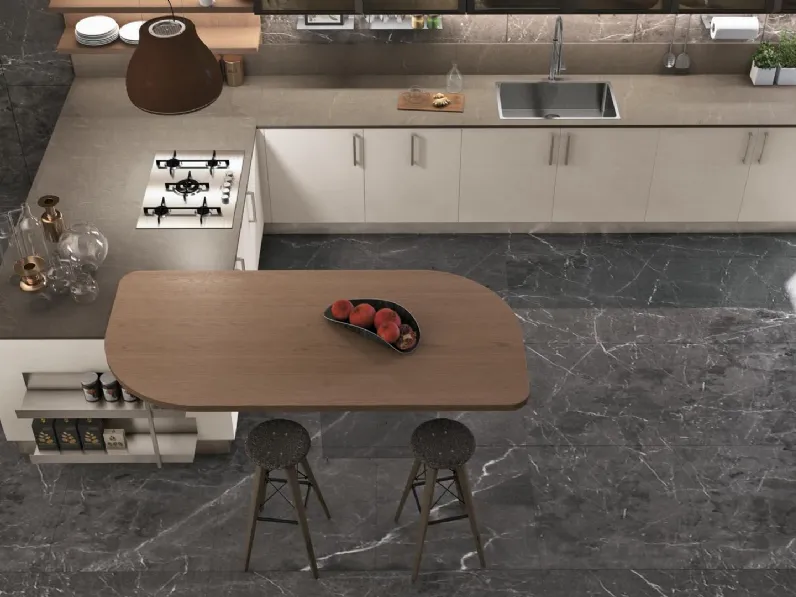 Cucina Moderna con penisola in laccato opaco e Rovere Clover 10 di Lube