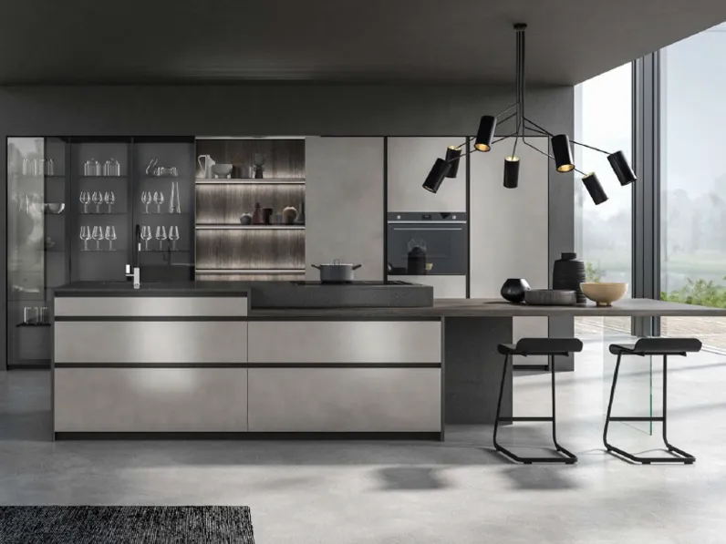 Cucina Moderna con isola Cuka composizione 07 in laccato metallico di Di Iorio