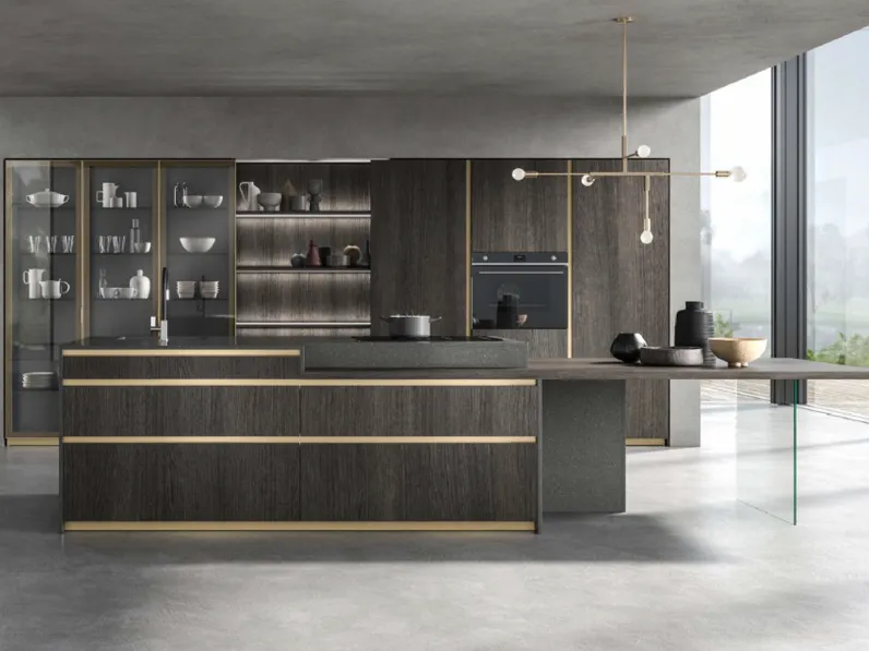 Cucina Moderna con isola Cuka composizione 08 in legno impiallacciato con particolare in laccato effetto metallo di Di Iorio