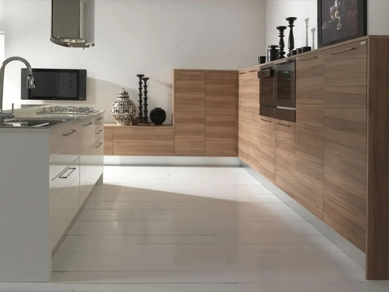 Cucina Moderna con isola Brezza composizione 05 di Di Iorio