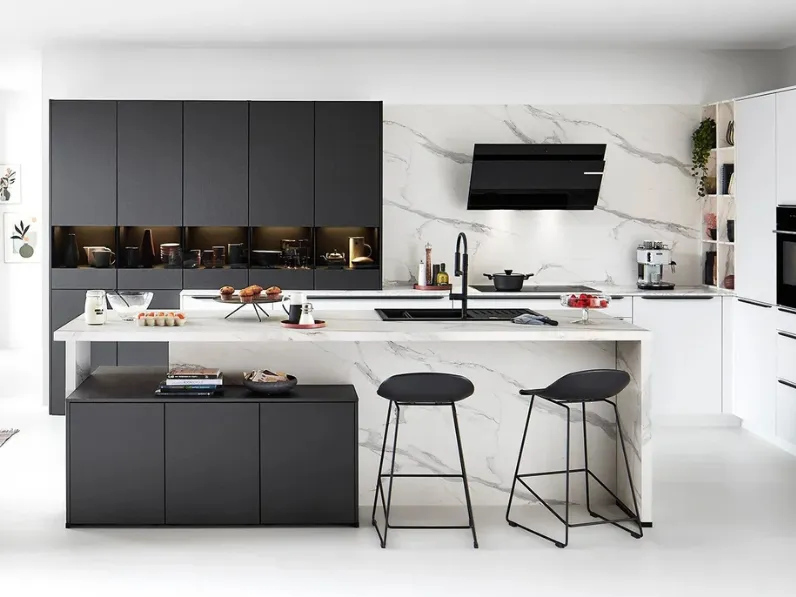 Cucina Moderna con isola Easytouch 968 di Nobilia