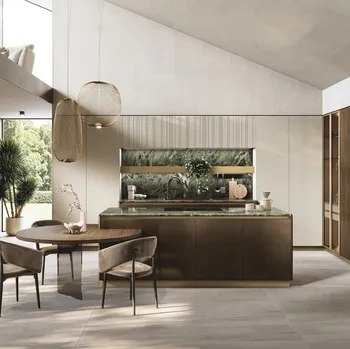 Cucina Moderna con isola Flat Sahara BG in laccato metallico e bilaminato mandorlo di GF Interiors
