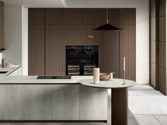 Cucina moderna in vetro, design elegante e funzionale.