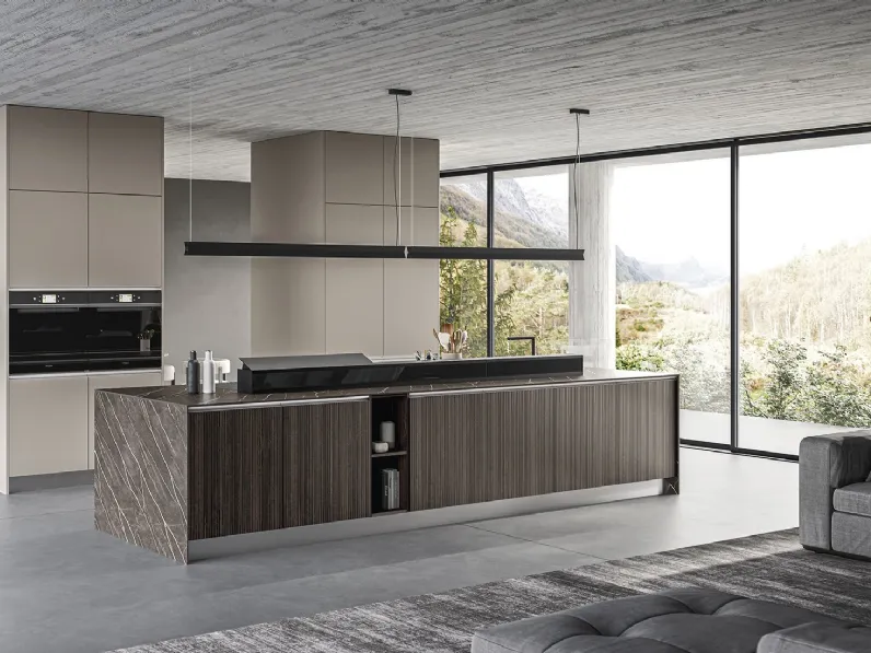 Cucina Moderna con isola Kappa 02 in laminato effetto legno di Gicinque