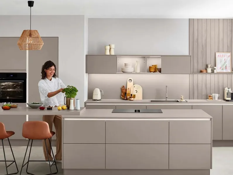 Cucina Moderna con isola Laser 412 di Nobilia