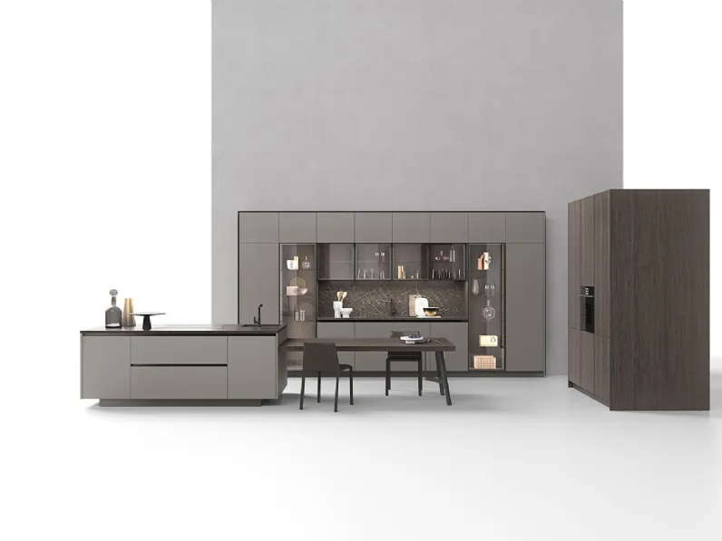 Cucina Moderna con isola Logica 07 in laccato Arena opaco con top in marmo Grafite levigata di Valdesign