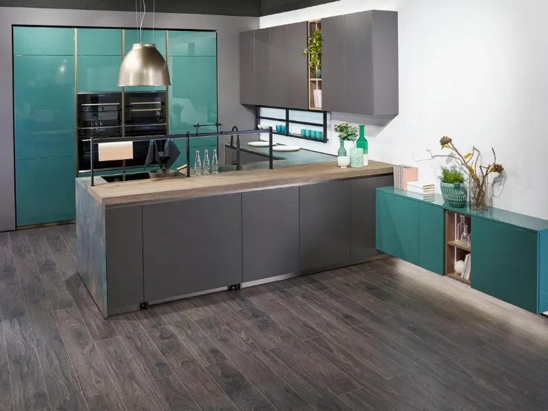 Cucina Moderna con penisola Oltre 15 di Lube