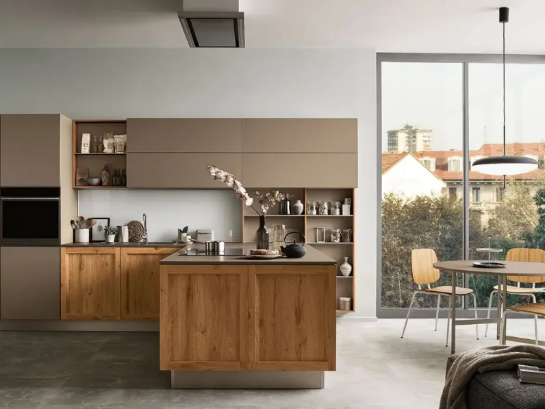 Cucina Milano 06 in Rovere e laccato Marrone di Veneta Cucine