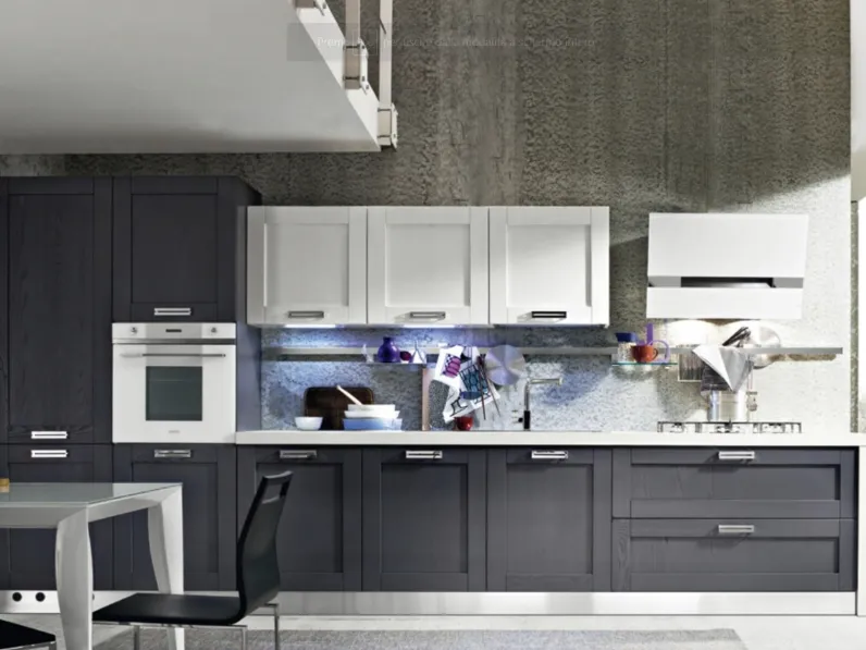 Cucina Moderna lineare in legno laccato opaco Signoressa 03 di Ar-Tre