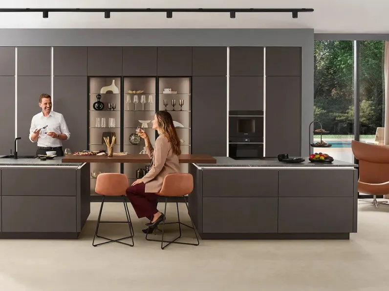 Cucina Moderna con isola Softline 505 di Nobilia