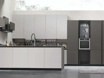 La cucina Metropolis 13 di Stosa è un capolavoro di design moderno con la sua elegante penisola.