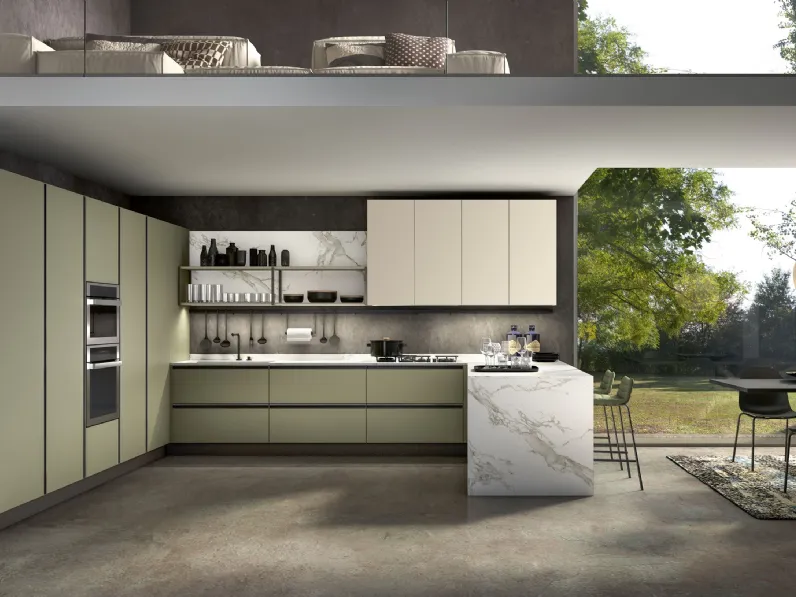 Cucina su misura con penisola Shine Verde e Tortora di Atra Cucine