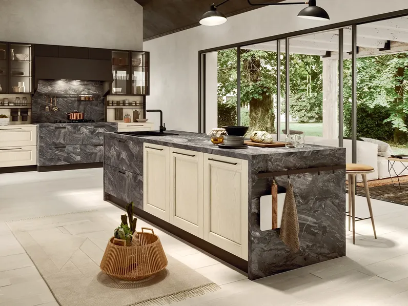 Cucina su misura con isola Aurora Contemporaneo 09 in legno e HPL di Astra