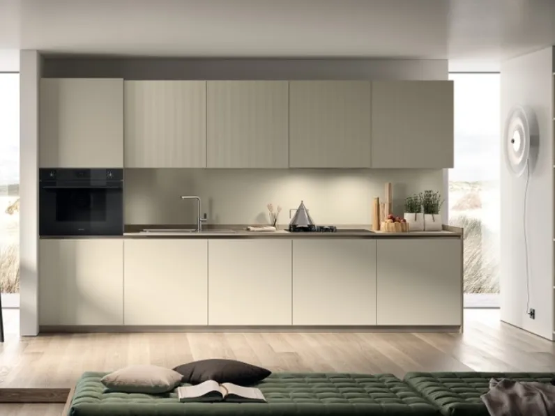 Cucina Moderna Lumina 02 in laccato Tortora e laminato Strips Urban Gold di Scavolini