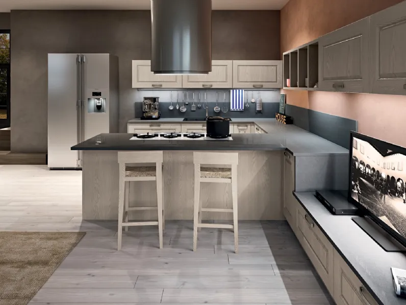 Cucina su misura con penisola Maya in frassino finitura Tortora di Atra Cucine