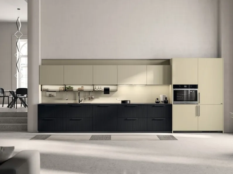 Cucina su misura Musa in Rovere Barry e laminato Urban Gold di Scavolini