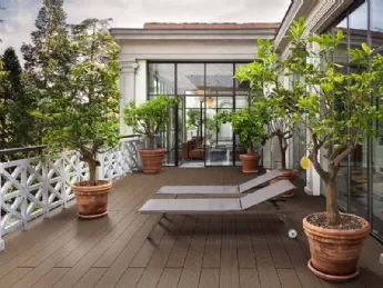 Outside Marina Compact