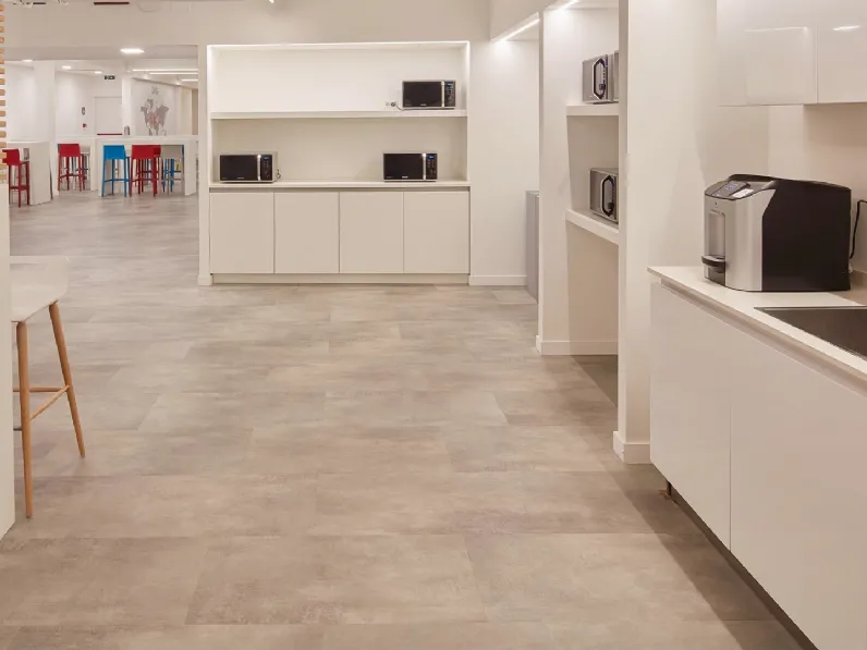 Pavimento Design Mineral effetto resina di Swing Floor