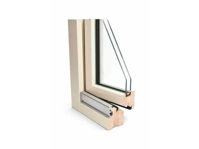 Finestra con serramento in legno Alba di Danese