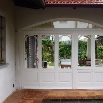 Finestra Linea Classica Vetrata ad Arco di Cavallero