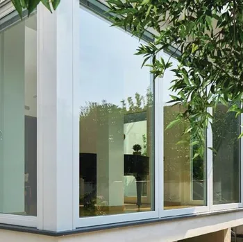 Finestra battente Therm Soft in alluminio e legno di Pompeja