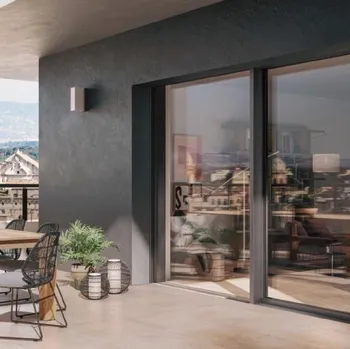 Finestra Winlux Landscape realizzata in alluminio e legno con sistema minimale di Pompeja
