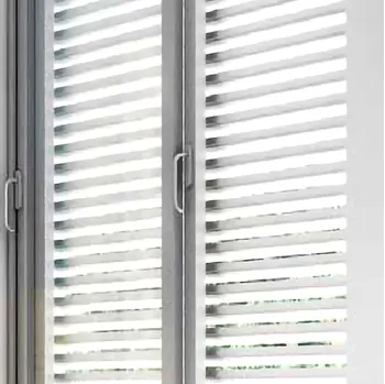 Tapparelle in alluminio Orienta con stecche orientabili orizzontalmente di Viglietti