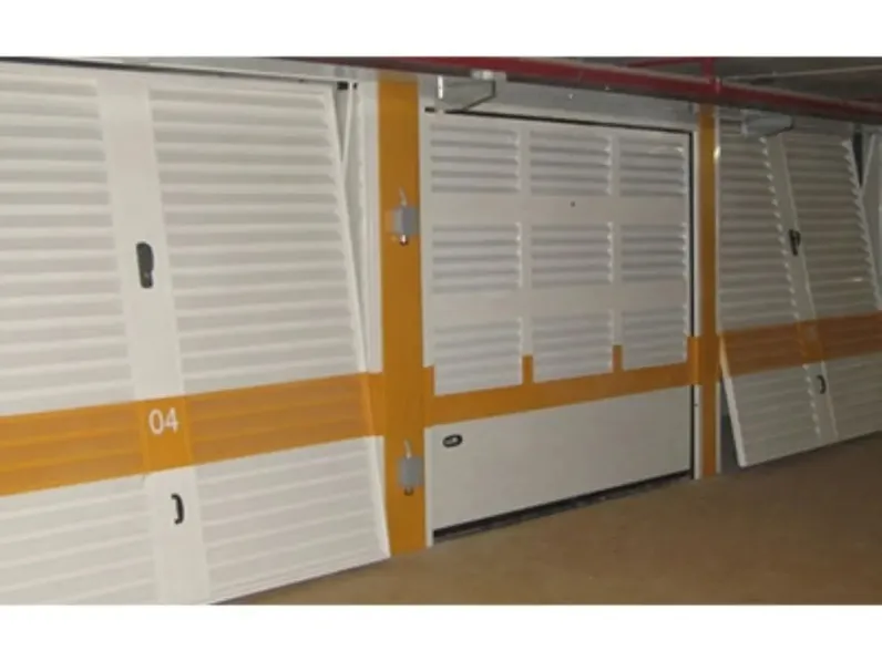Porta per Garage Basculante di BGG
