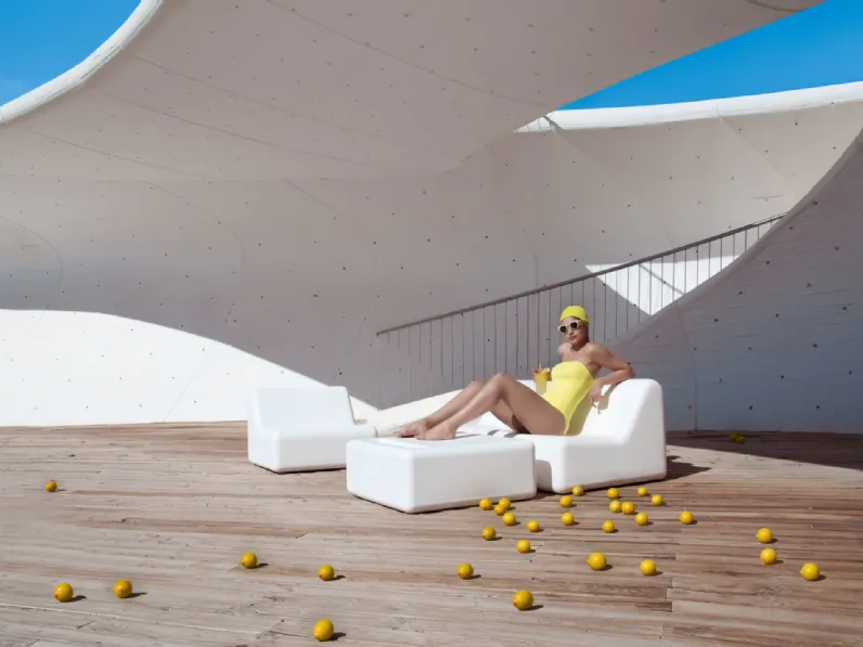 Poltroncina 356 Club Armchair di Diabla