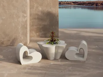 Agatha Chair & Table