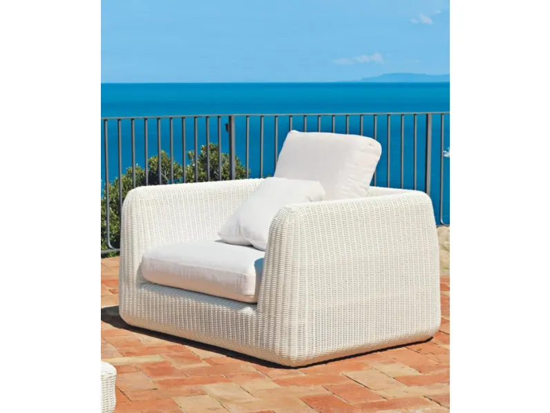 Poltrona Agorà in fibra sintetica intrecciata di Unopiu