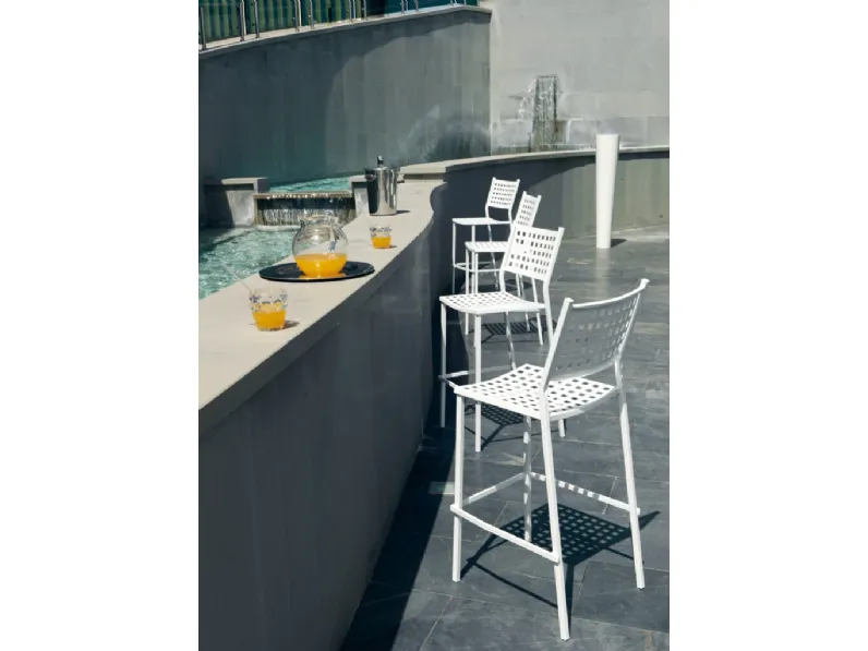 Sgabello Alice in metallo di Vermobil