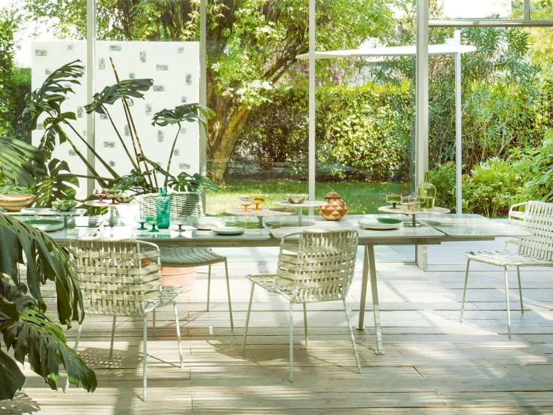 Tavolo da giardino allungabile Altopiano di Paola Lenti