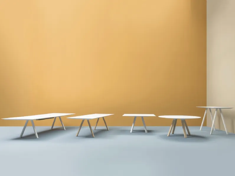 Tavolo da esterno in acciaio con varie forme Arki Table di Pedrali