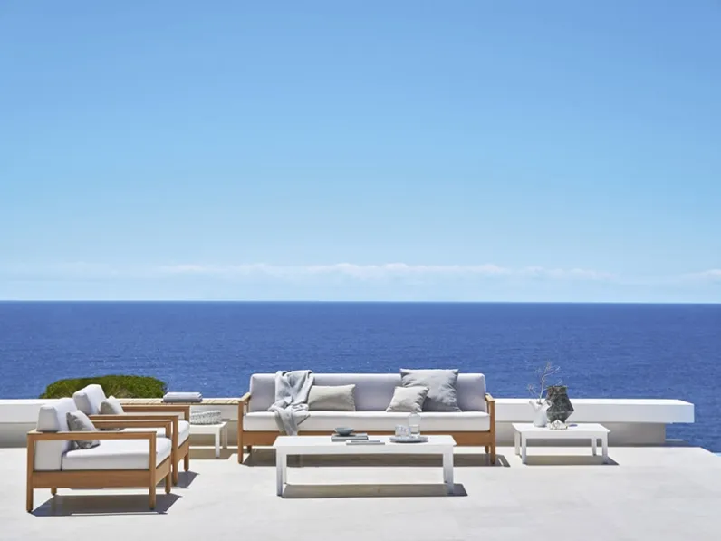 Salotto da esterno Bali in massello di Teak e tessuto imbottito di Varaschin