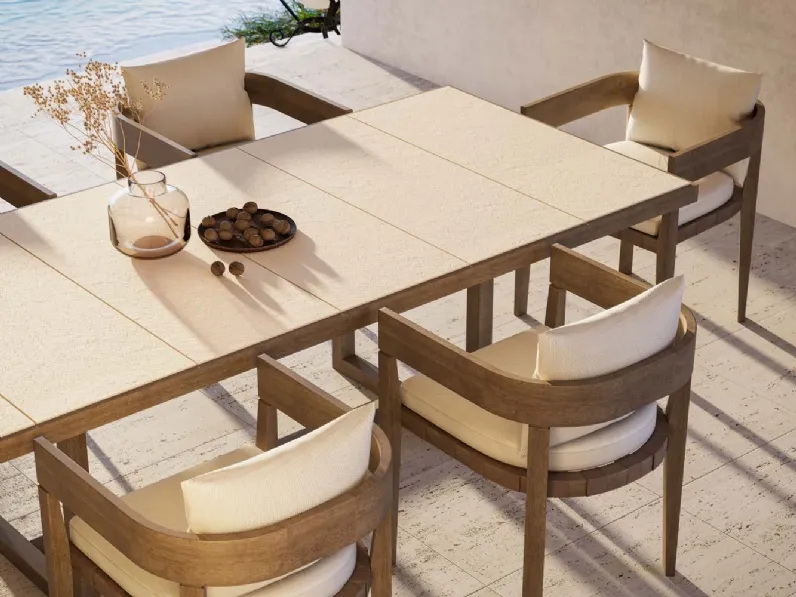 Tavolo Quadra in gres con struttura in legno di Iroko di Braid